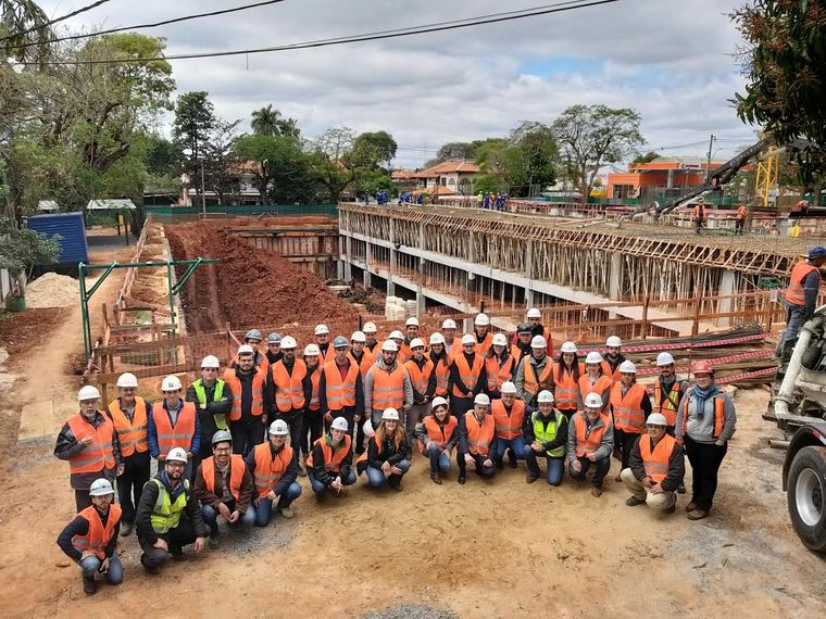 Equipe e obra de grande porte