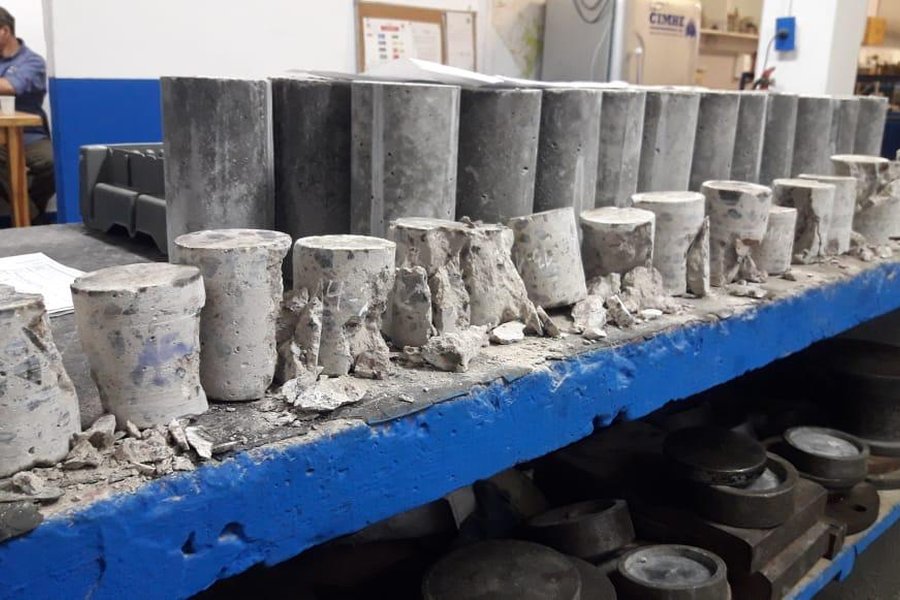 Moldes e corpos de prova de concreto